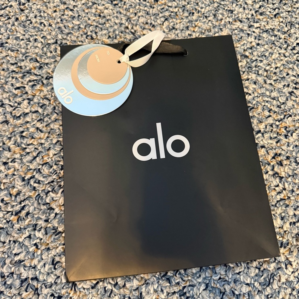 NWT ALO YOGA Holiday Gift Bag With Charm 10x4x8